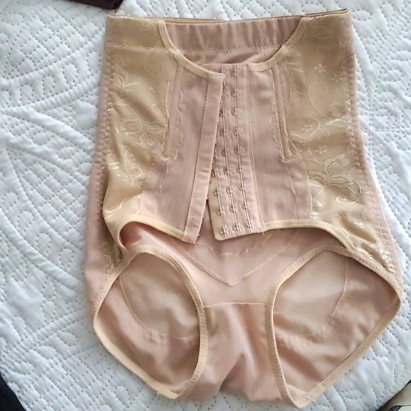 BUNDLE : Like New 2 items tummy control shapewear,  never used. - Picture 4 of 7